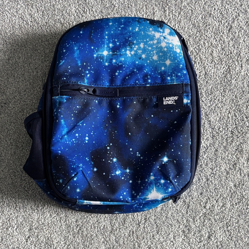 5/$25- Lands End Celestial Lunch box